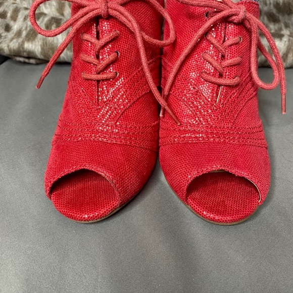 Anthro Seychelles Eternity Red Lace Up Bootie - Picture 8 of 12